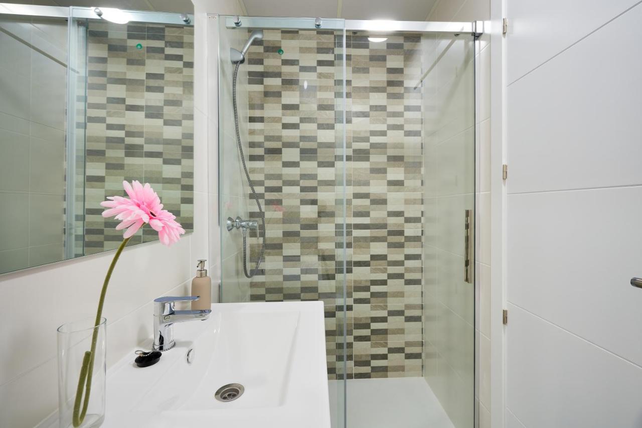 Malaguetabeach Apartment Малага Екстериор снимка